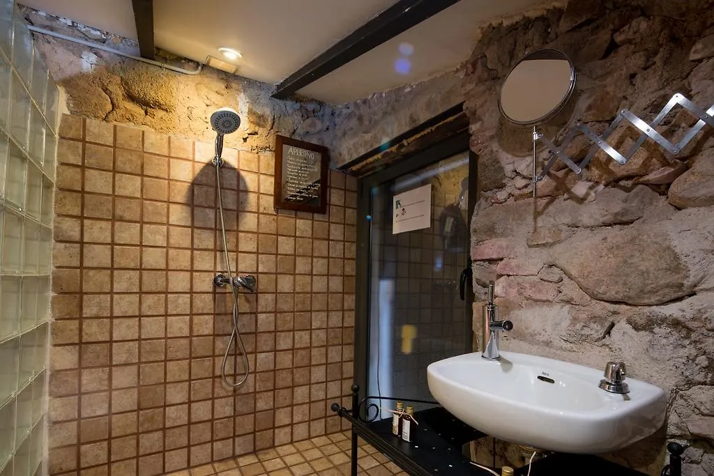 Country house Masia Can Pau De La Rosa Guest House Canyamas Spain