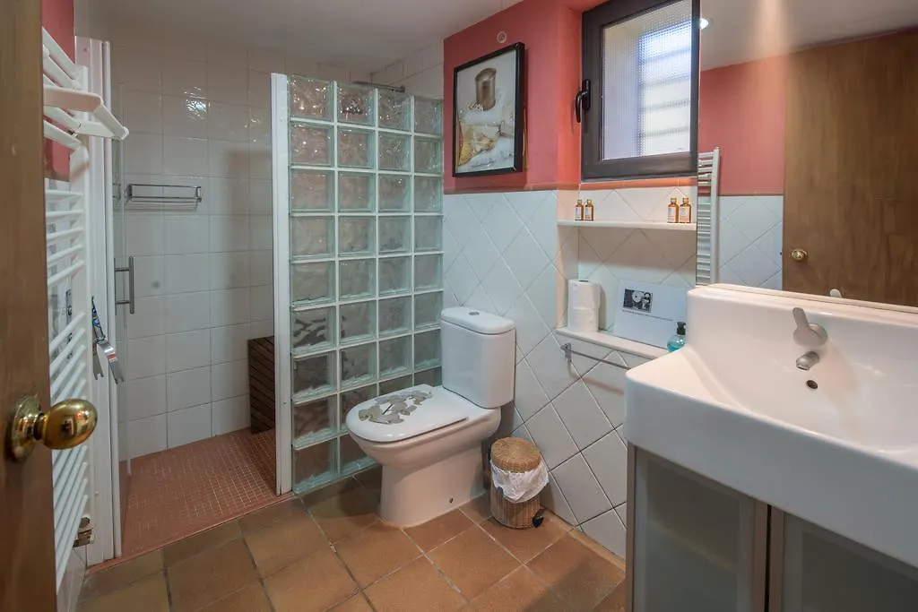 Masia Can Pau De La Rosa Guest House Canyamas