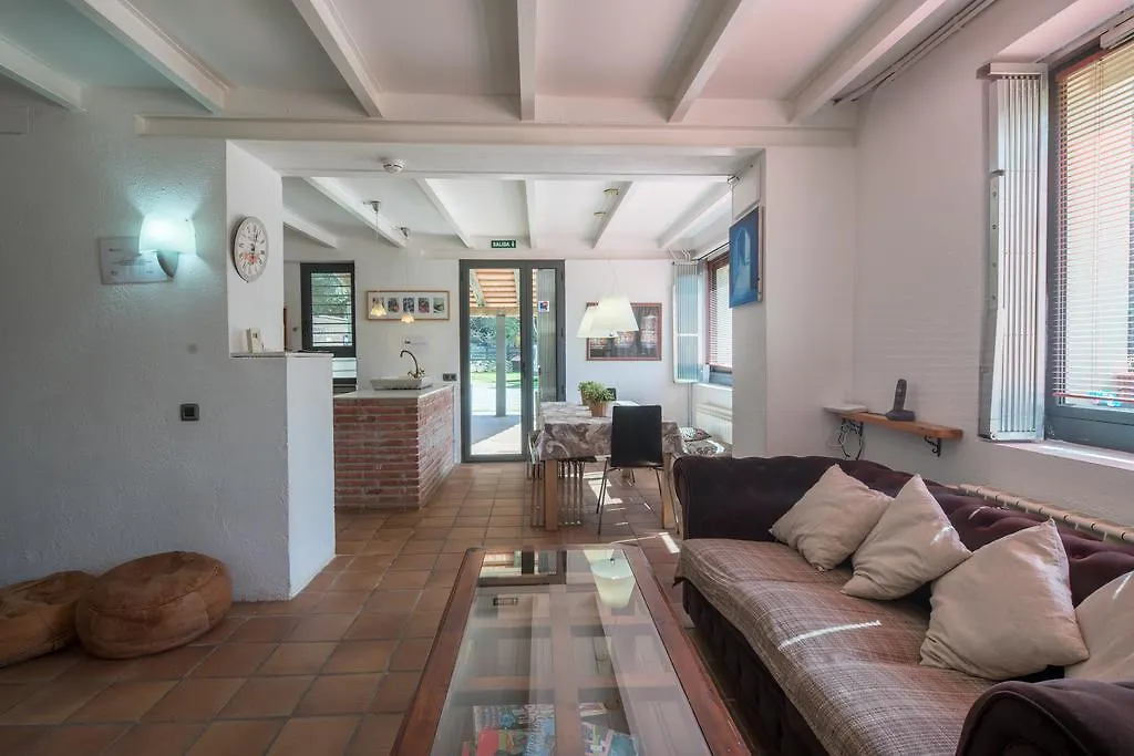 Masia Can Pau De La Rosa Guest House Canyamas Country house